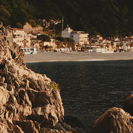 La Balza Di Pensión Scilla